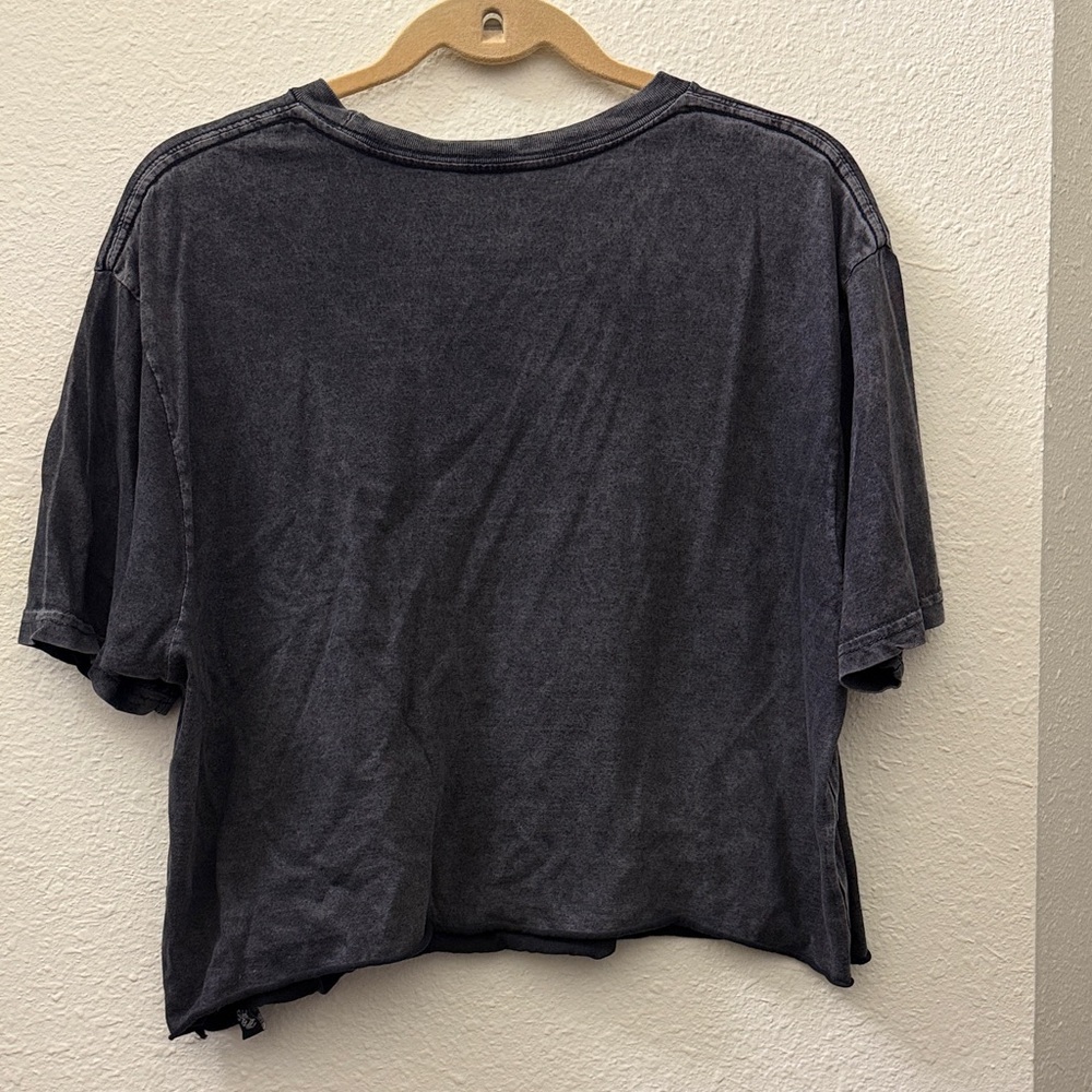 Slyfox Threads Distressed crop Mama tee - Picture 5 of 5